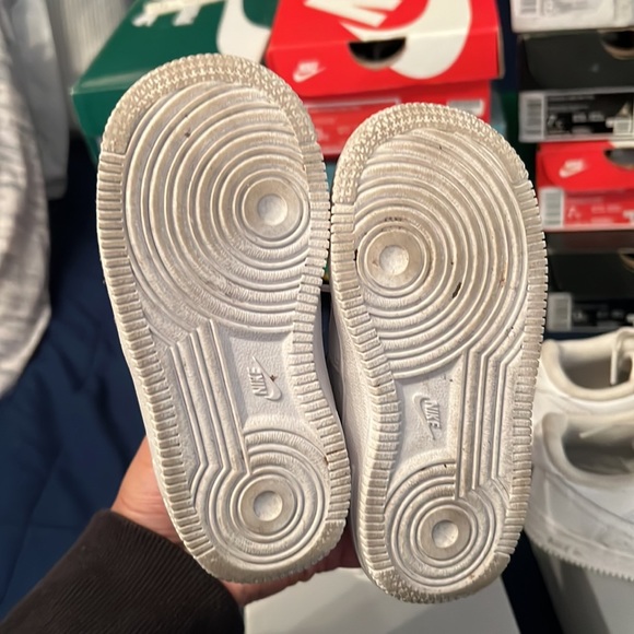 Air forces - Picture 2 of 4